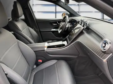 MERCEDES-BENZ GLC 300 e 4M AMG AHK Night Sitzklima M&hellip;