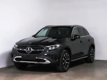 MERCEDES-BENZ GLC 300 e 4M AVANTGARDE PANORAMA DISTRONIC AHK