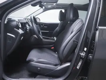 MERCEDES-BENZ GLC 300 e 4M AVANTGARDE PANORAMA DISTRONIC AHK