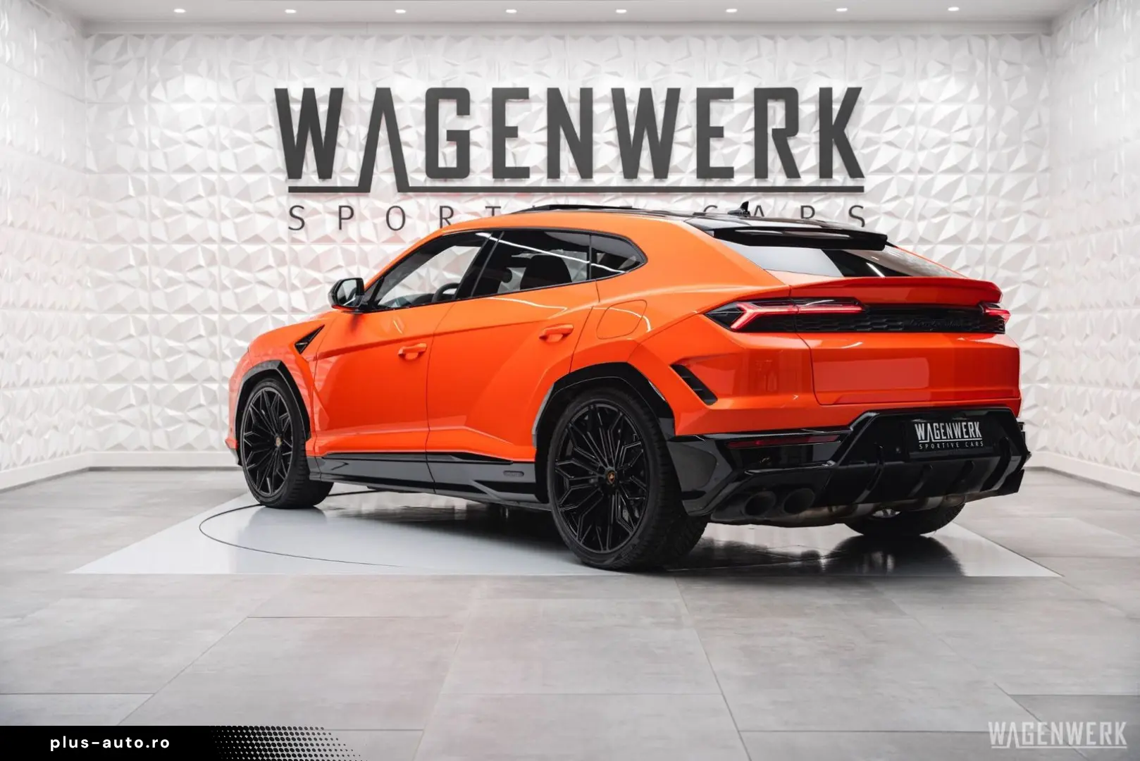LAMBORGHINI Urus SE AD-PERSONAM MY2025 FULL-CARBON PANORAMA