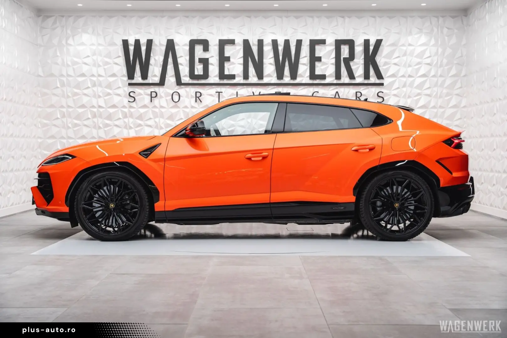 LAMBORGHINI Urus SE AD-PERSONAM MY2025 FULL-CARBON PANORAMA