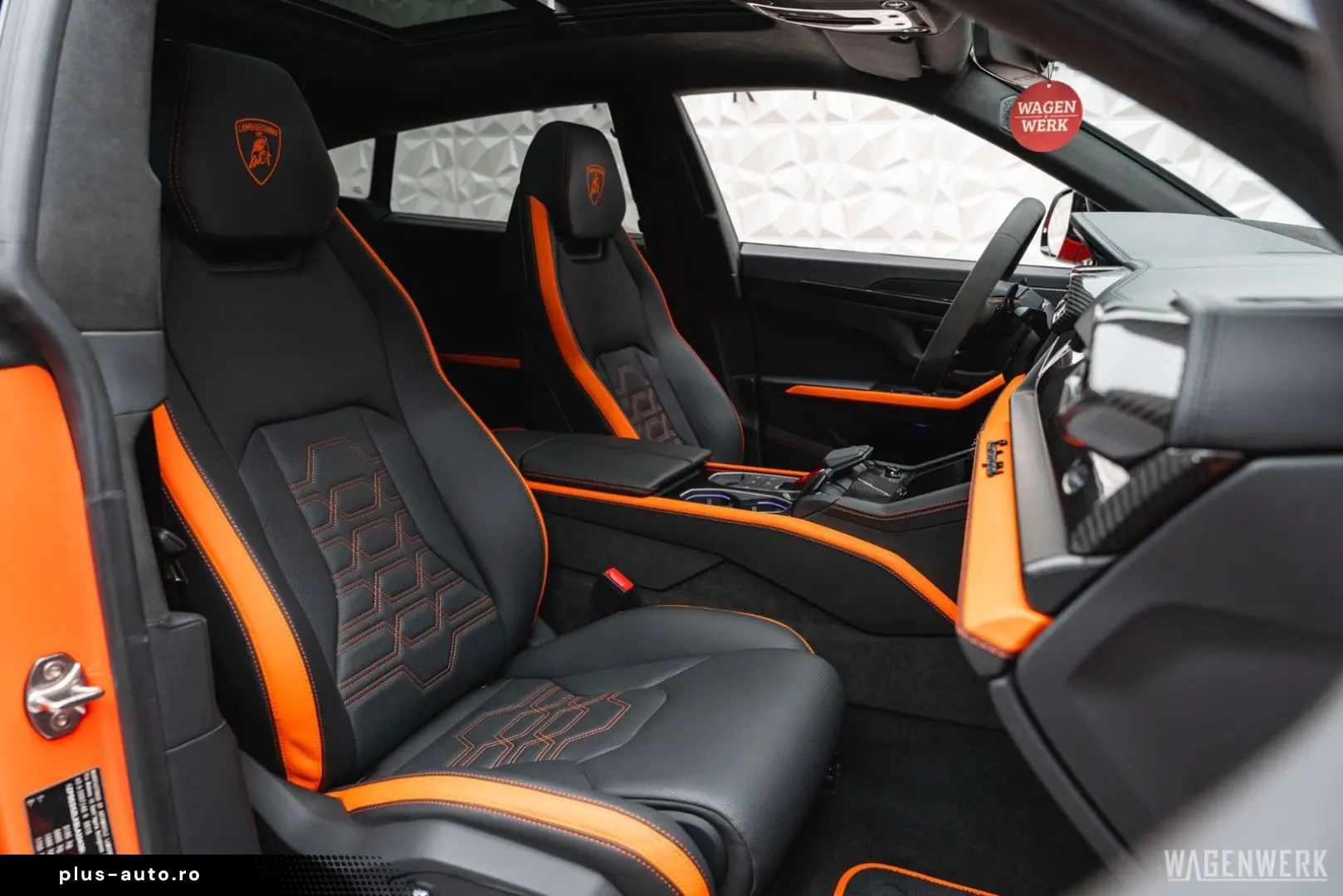 LAMBORGHINI Urus SE AD-PERSONAM MY2025 FULL-CARBON PANORAMA