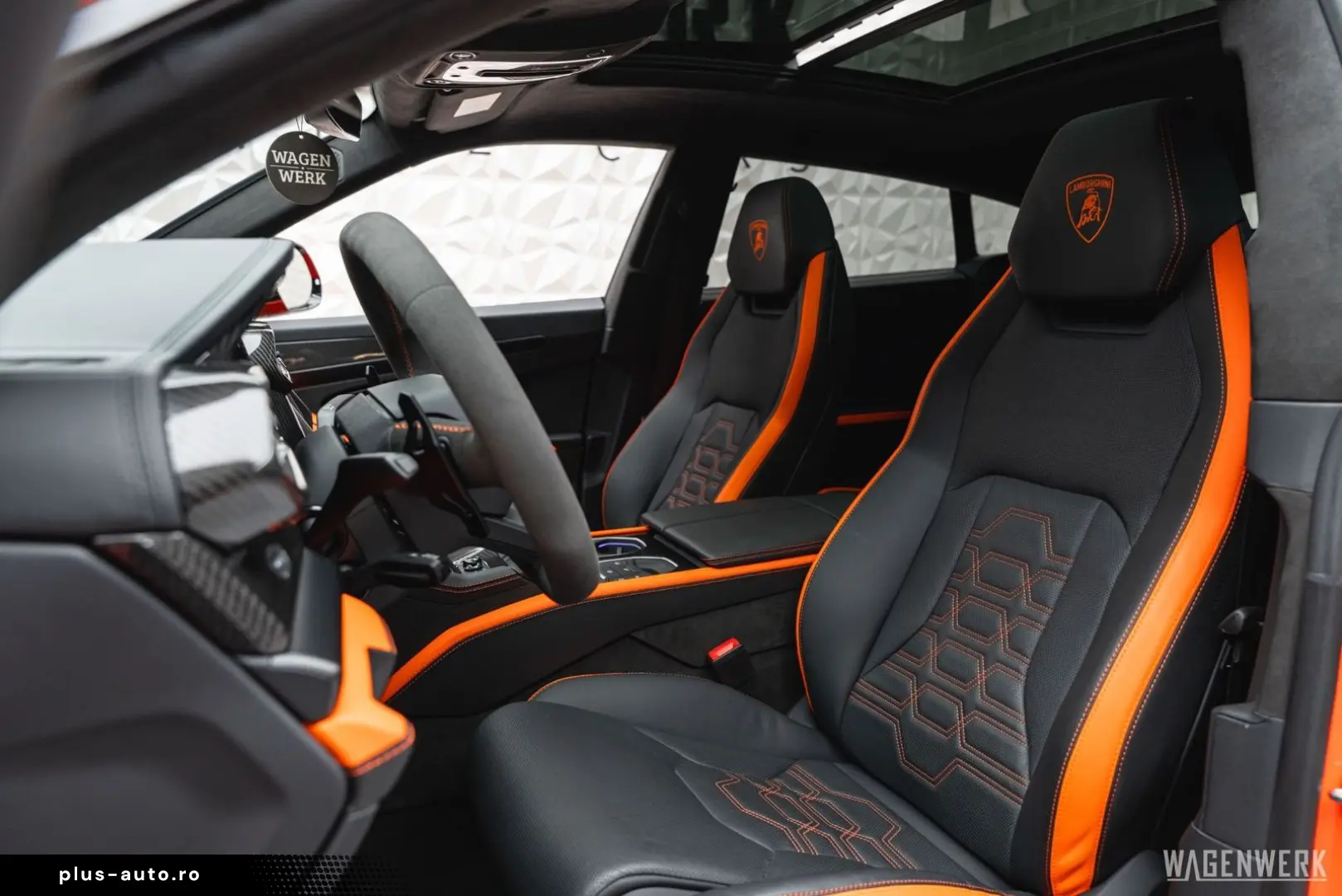 LAMBORGHINI Urus SE AD-PERSONAM MY2025 FULL-CARBON PANORAMA