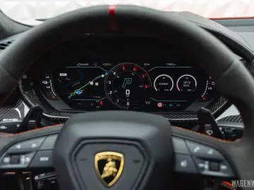 LAMBORGHINI Urus SE AD-PERSONAM MY2025 FULL-CARBON PANORAMA