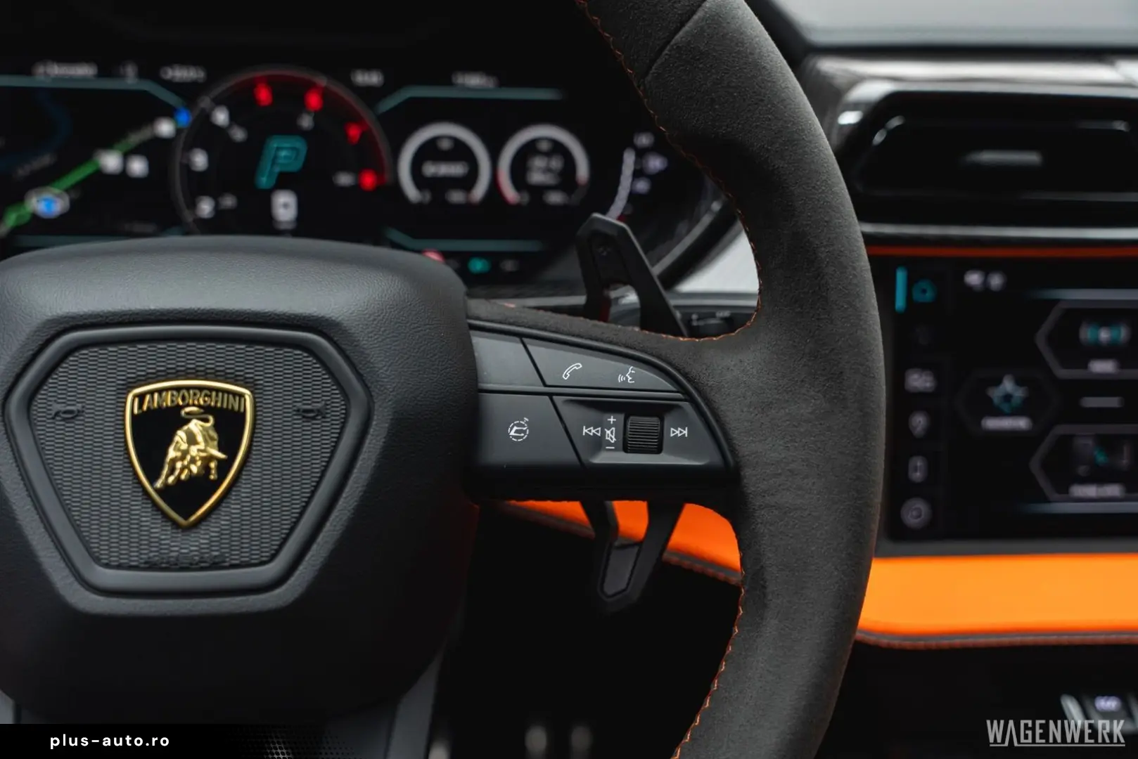 LAMBORGHINI Urus SE AD-PERSONAM MY2025 FULL-CARBON PANORAMA