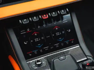 LAMBORGHINI Urus SE AD-PERSONAM MY2025 FULL-CARBON PANORAMA