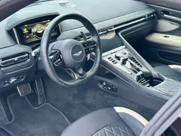 ASTON MARTIN DB12 4.0 V8 KERAMIK.B&W.SITZBELÜFT.360