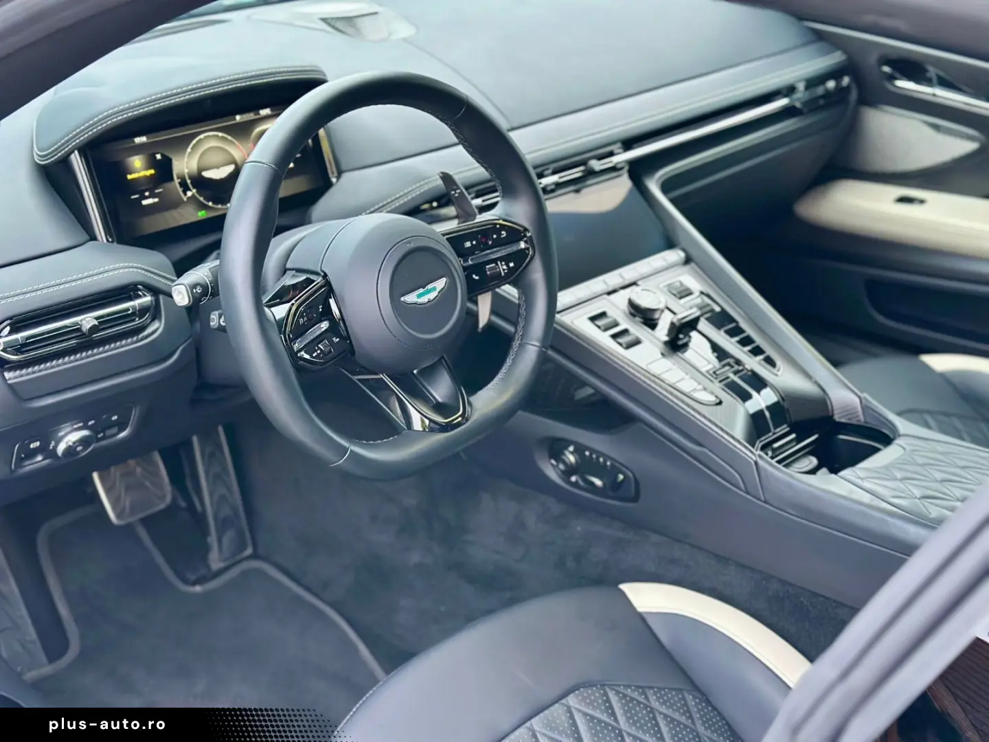 ASTON MARTIN DB12 4.0 V8 KERAMIK.B&W.SITZBELÜFT.360