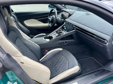 ASTON MARTIN DB12 4.0 V8 KERAMIK.B&W.SITZBELÜFT.360