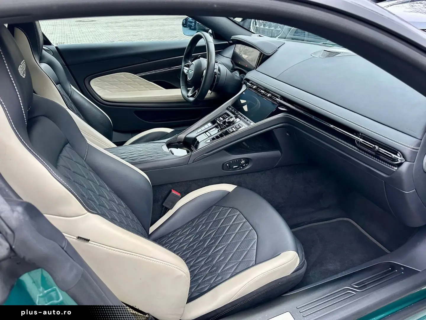 ASTON MARTIN DB12 4.0 V8 KERAMIK.B&W.SITZBELÜFT.360