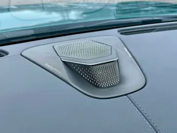 ASTON MARTIN DB12 4.0 V8 KERAMIK.B&W.SITZBELÜFT.360