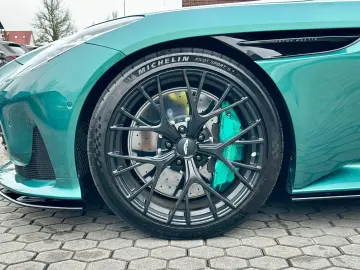 ASTON MARTIN DB12 4.0 V8 KERAMIK.B&W.SITZBELÜFT.360