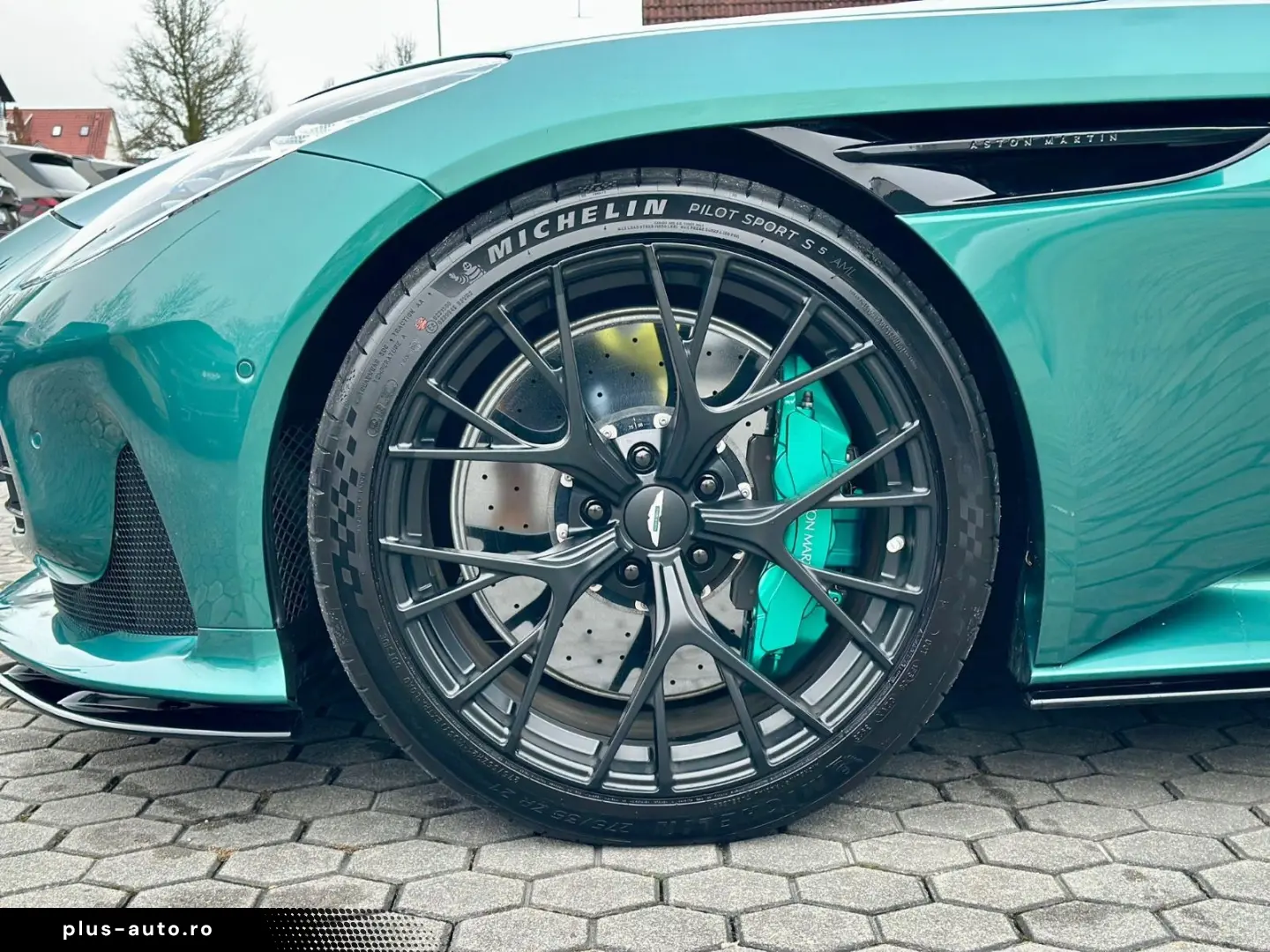 ASTON MARTIN DB12 4.0 V8 KERAMIK.B&W.SITZBELÜFT.360