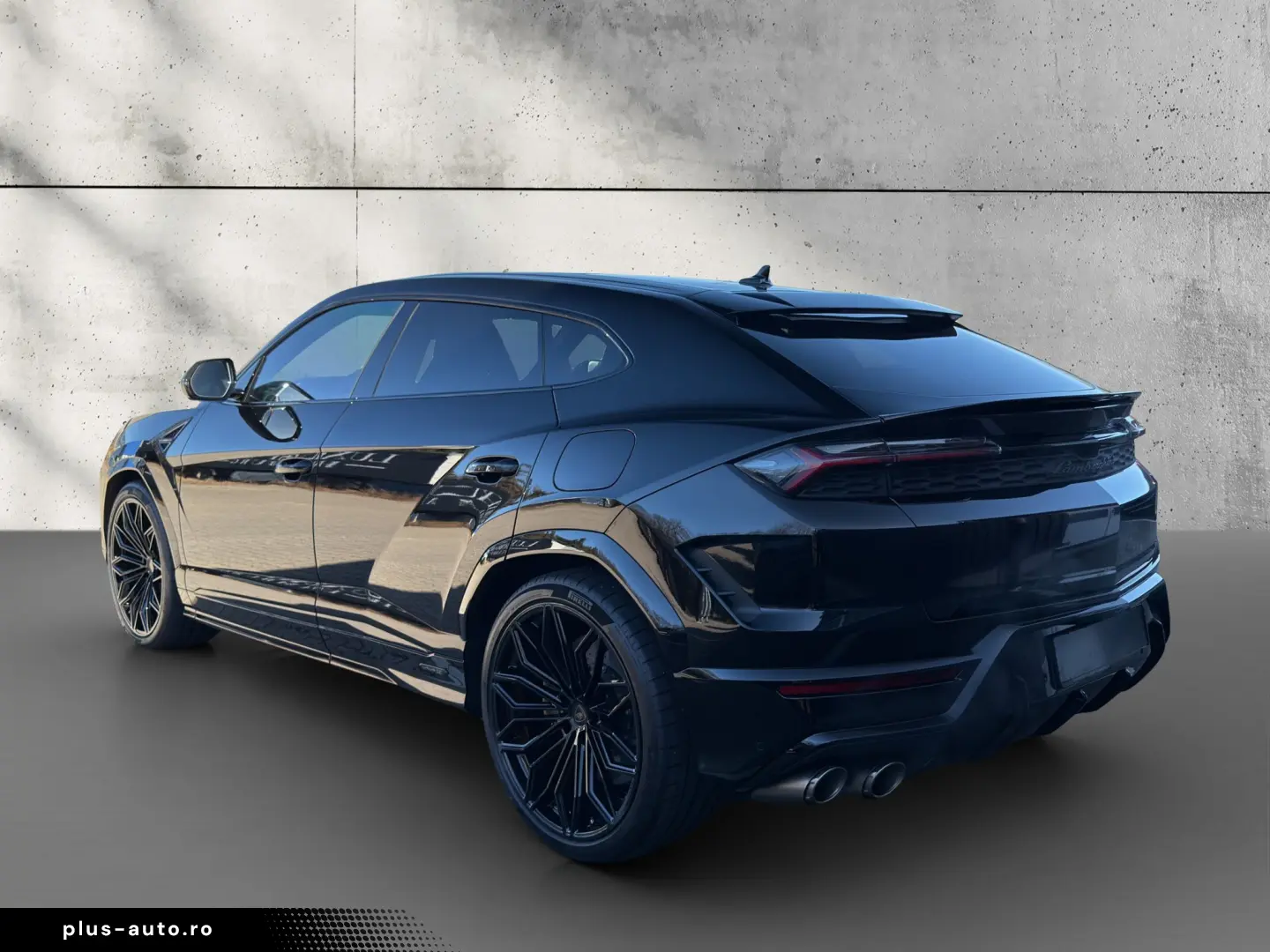Lamborghini Urus SE   Akrapovic Exhaust