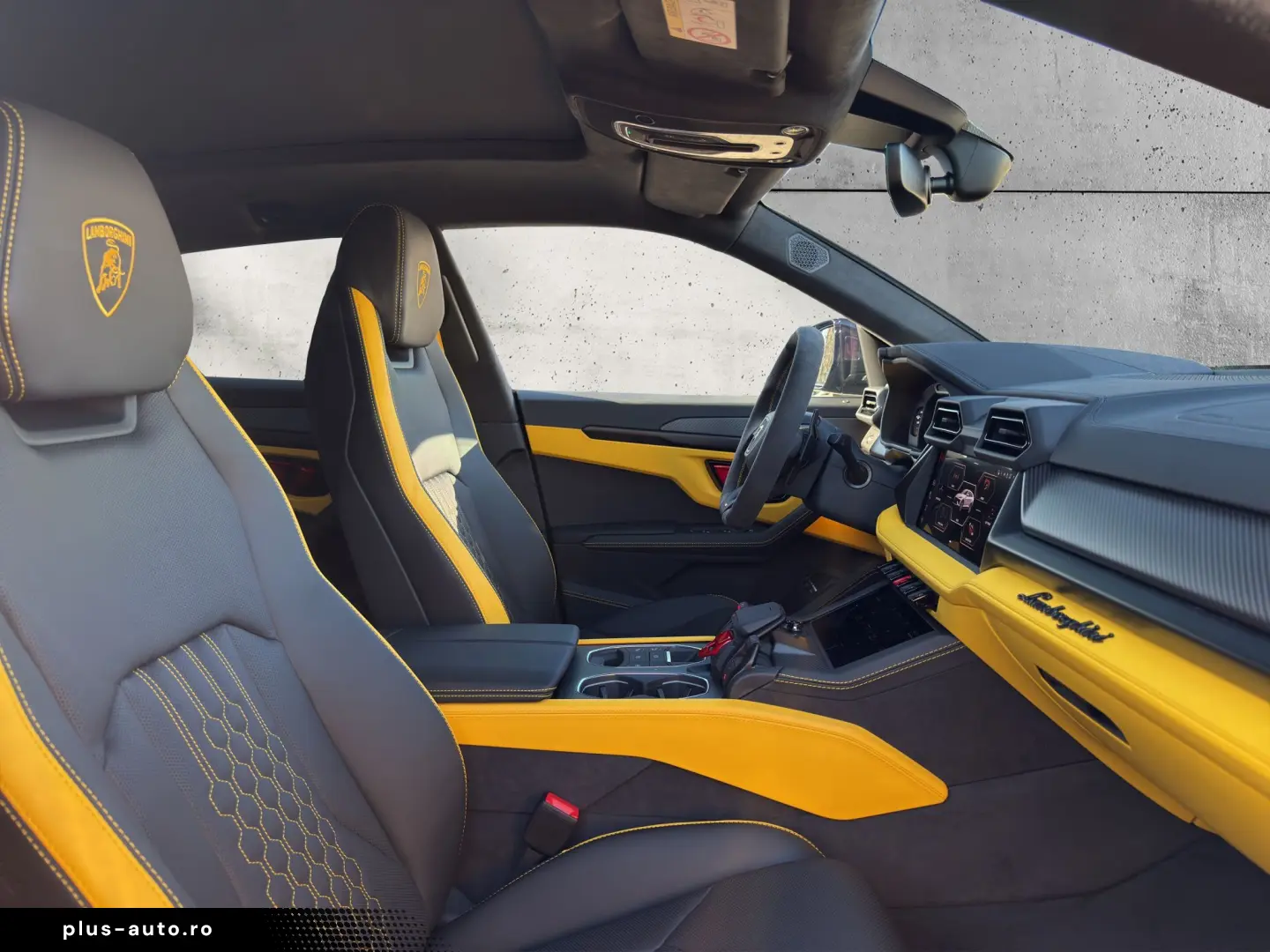 Lamborghini Urus SE   Akrapovic Exhaust