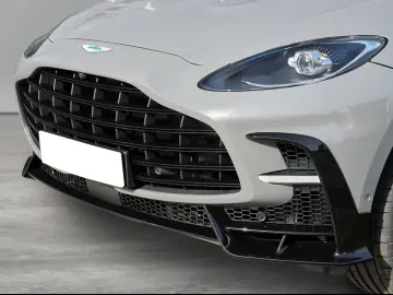 Aston Martin DBX S