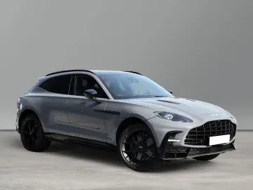 Aston Martin DBX S