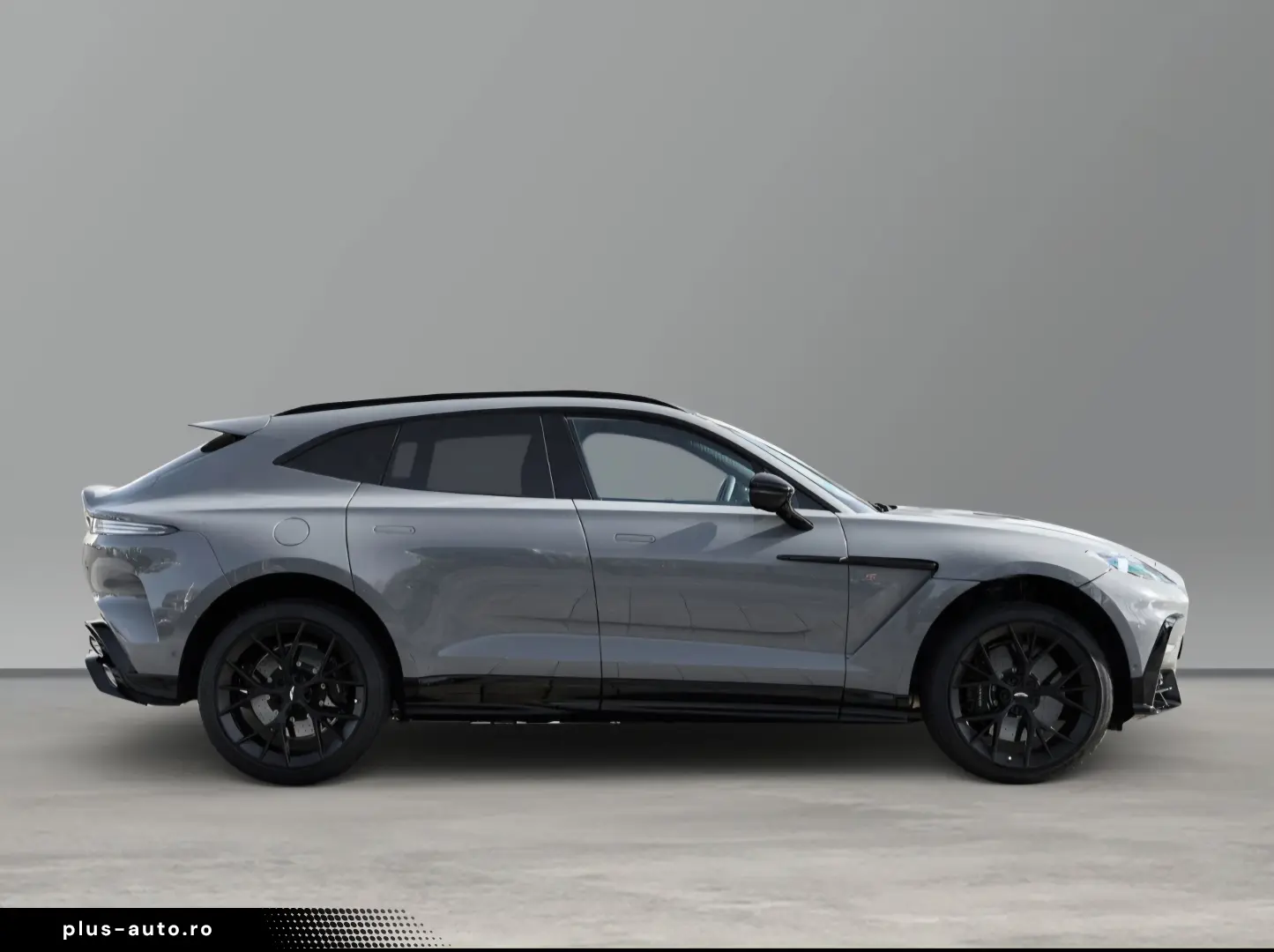 Aston Martin DBX S