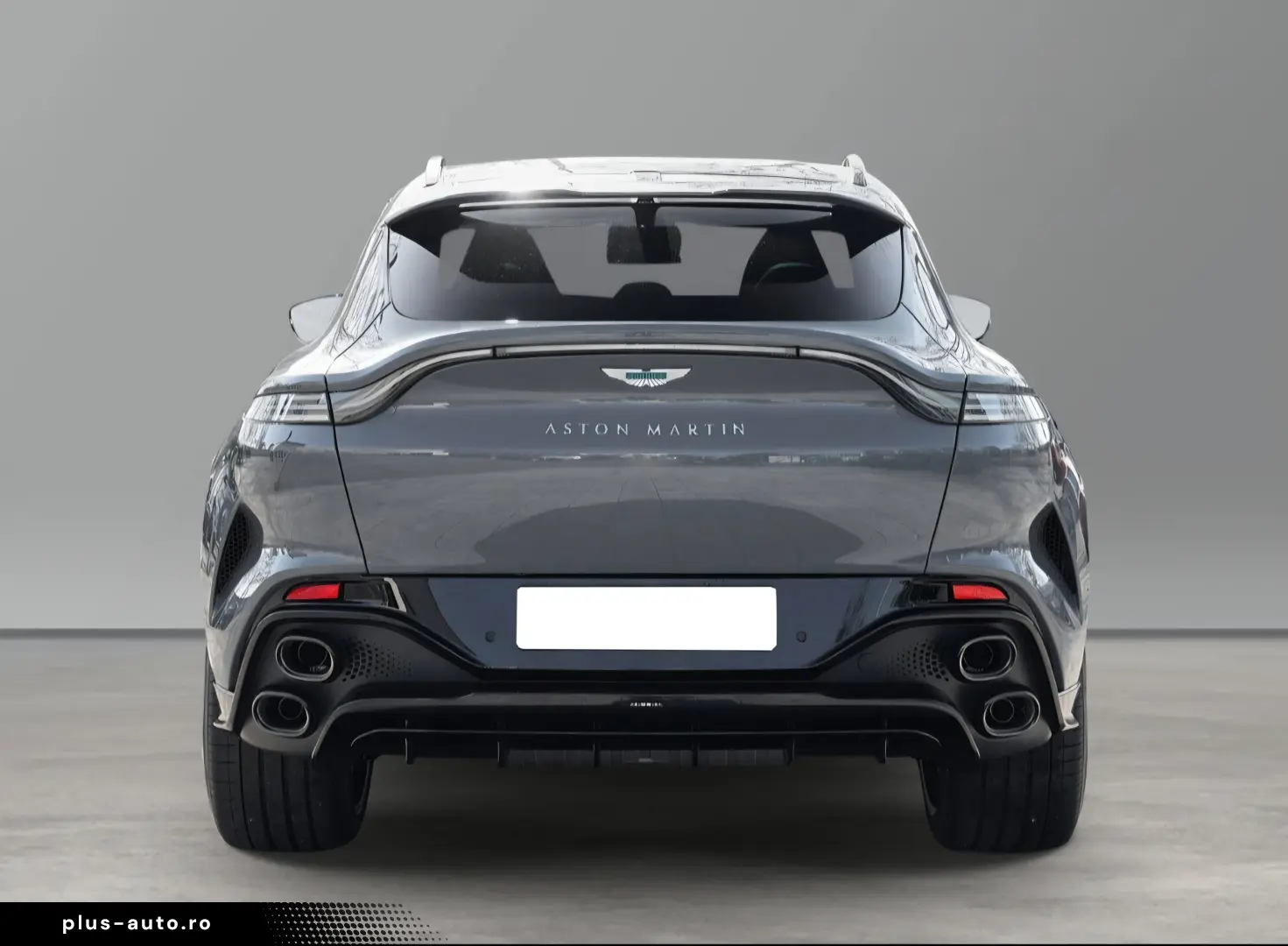 Aston Martin DBX S