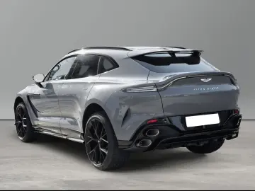 Aston Martin DBX S