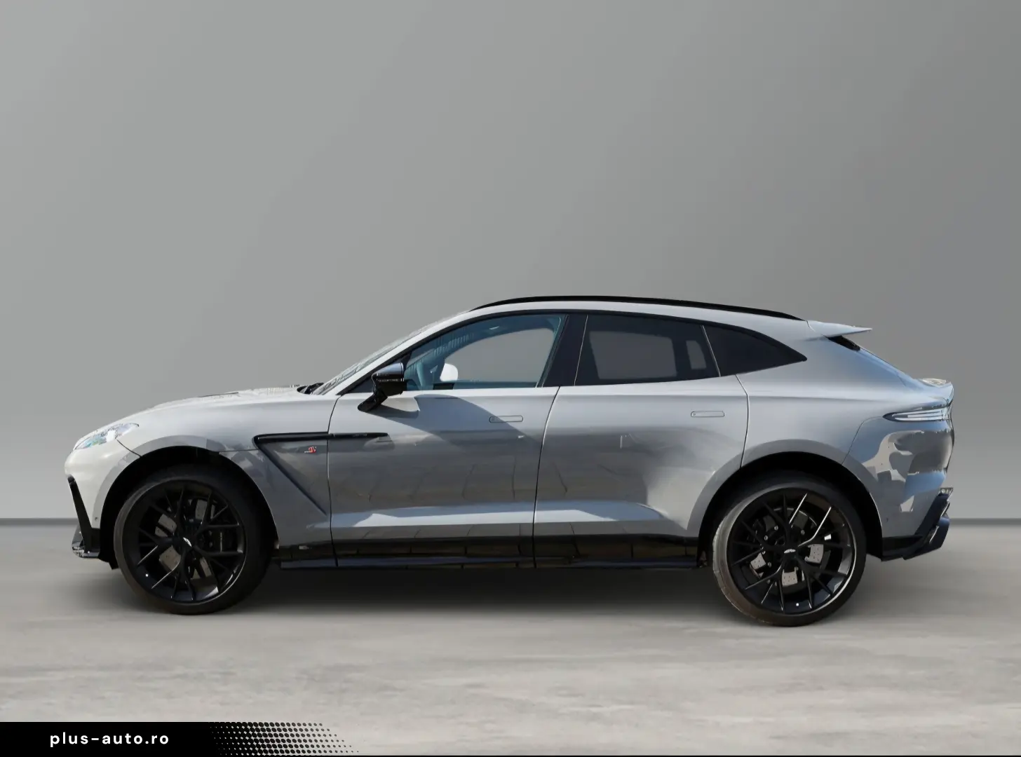 Aston Martin DBX S
