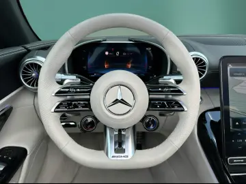 Mercedes-Benz SL 43 AMG