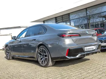 BMW 750e xDrive M Sport