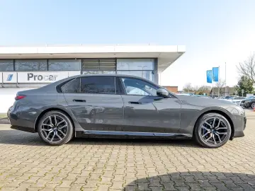 BMW 750e xDrive M Sport