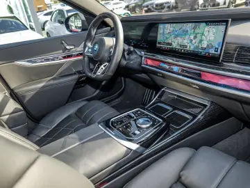 BMW 750e xDrive M Sport