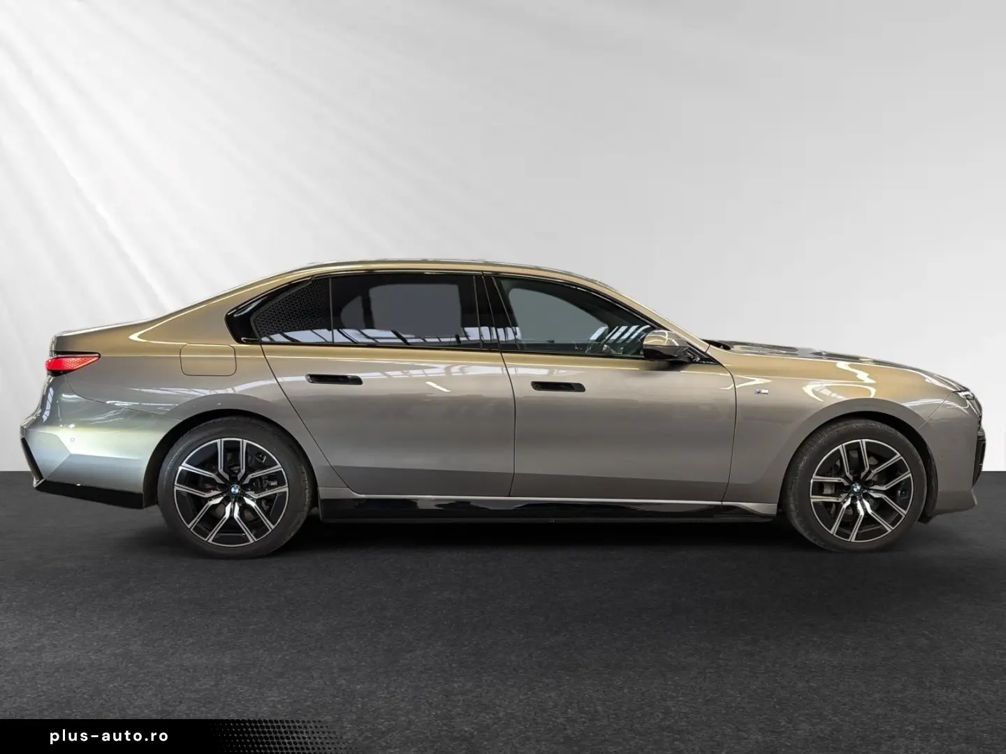 BMW 750e xDrive M Sport  TV-Fond-Entert.  SkyLounge