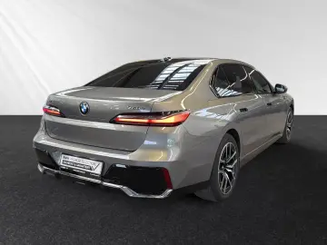 BMW 750e xDrive M Sport  TV-Fond-Entert.  SkyLounge