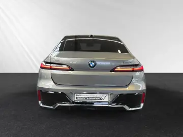 BMW 750e xDrive M Sport  TV-Fond-Entert.  SkyLounge