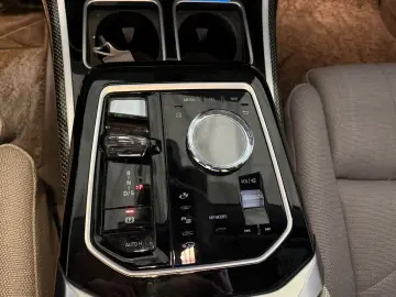 BMW 750e xDrive EXEC. LOUNGE