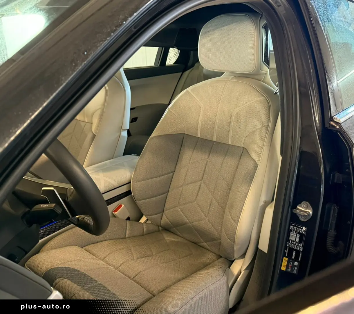 BMW 750e xDrive EXEC. LOUNGE