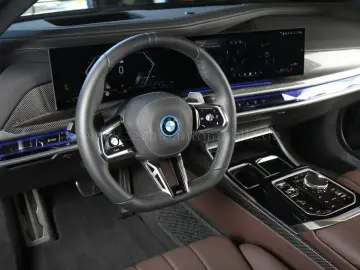 BMW 750 e xDr.M-Sport