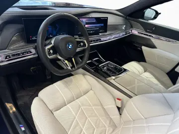 BMW 750e xDr M Sport Pro