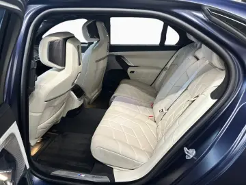 BMW 750e xDr M Sport Pro