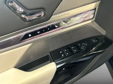 BMW 750e xDr M Sport Pro