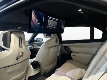 BMW 750e xDr M Sport Pro