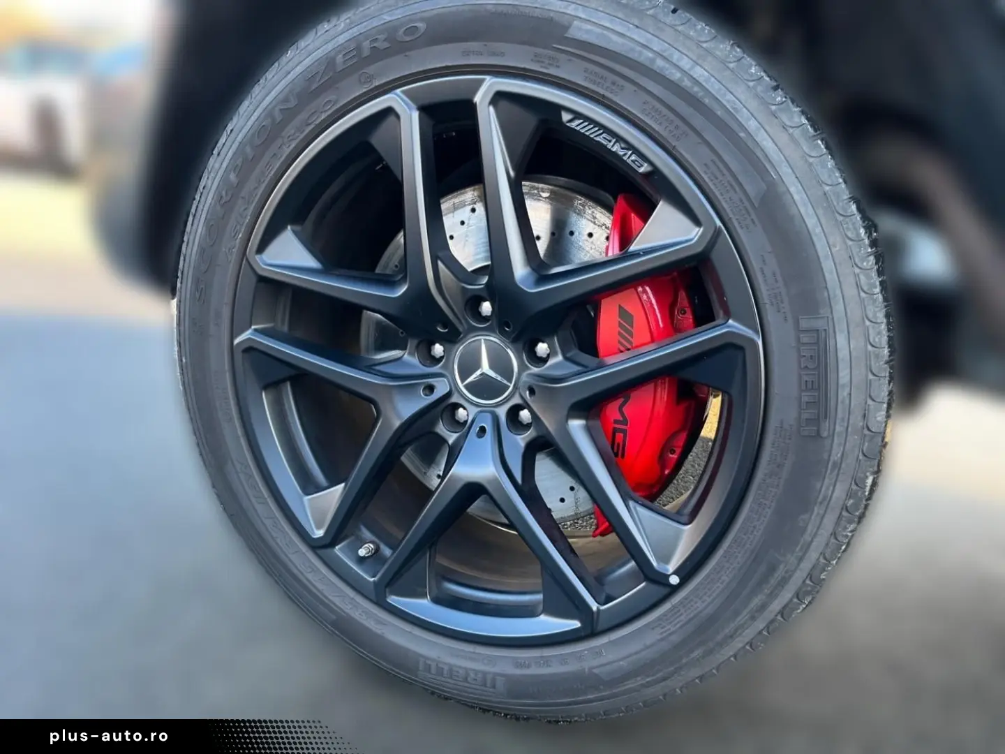 MERCEDES-BENZ G 63 AMG Drivers Package Burmester 360