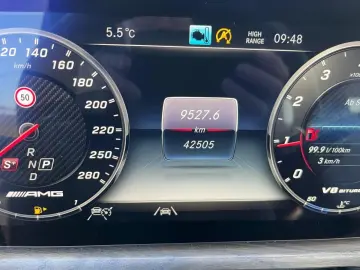 MERCEDES-BENZ G 63 AMG Drivers Package Burmester 360