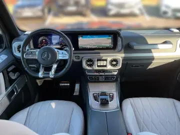 MERCEDES-BENZ G 63 AMG Drivers Package Burmester 360