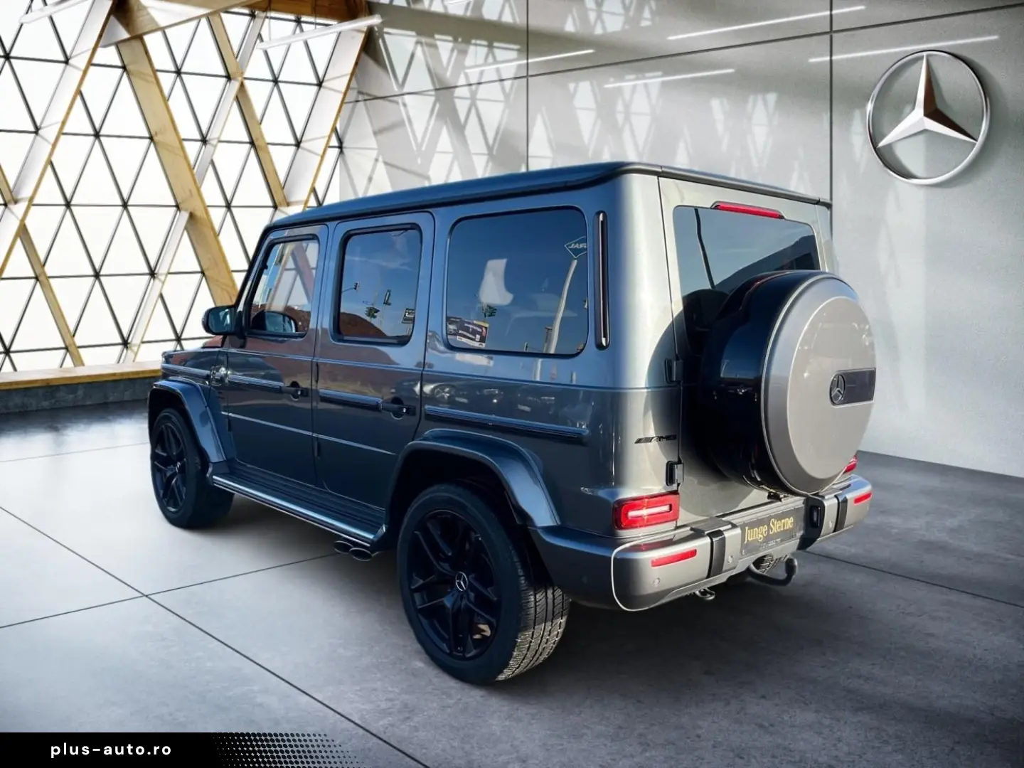 MERCEDES-BENZ G 63 AMG Drivers Package Burmester 360