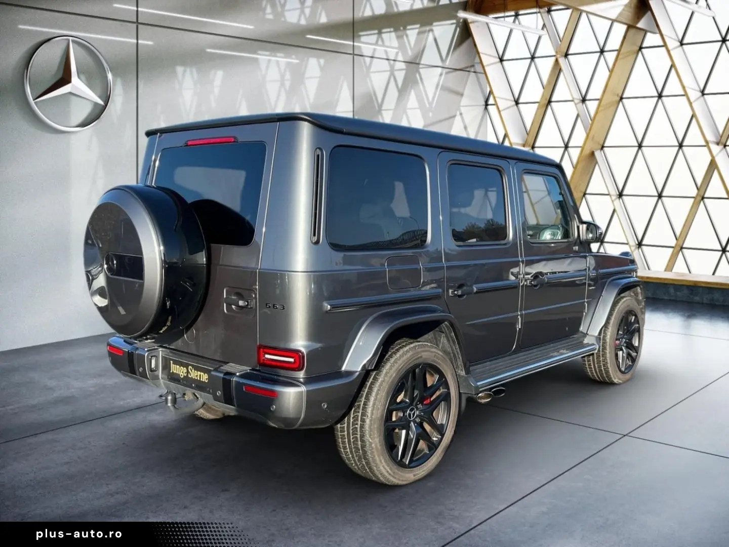 MERCEDES-BENZ G 63 AMG Drivers Package Burmester 360