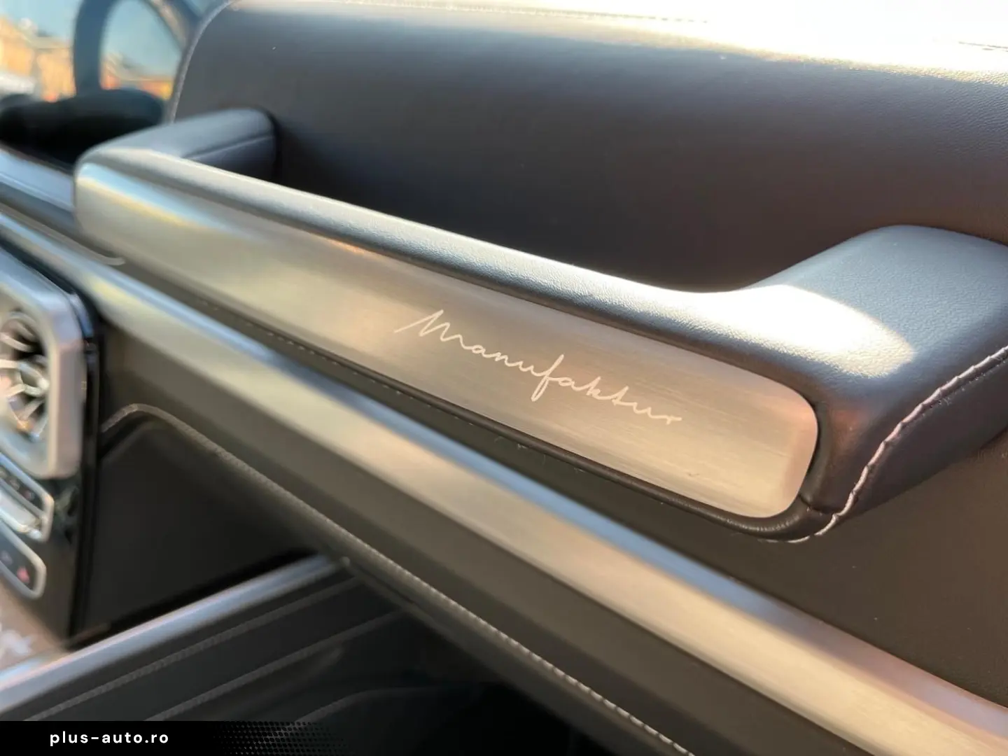 MERCEDES-BENZ G 63 AMG Drivers Package Burmester 360