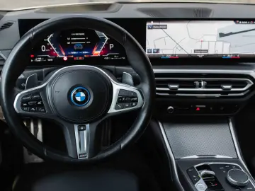 BMW Seria 3 320e Aut. M Sport