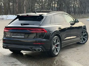 Audi Sq8