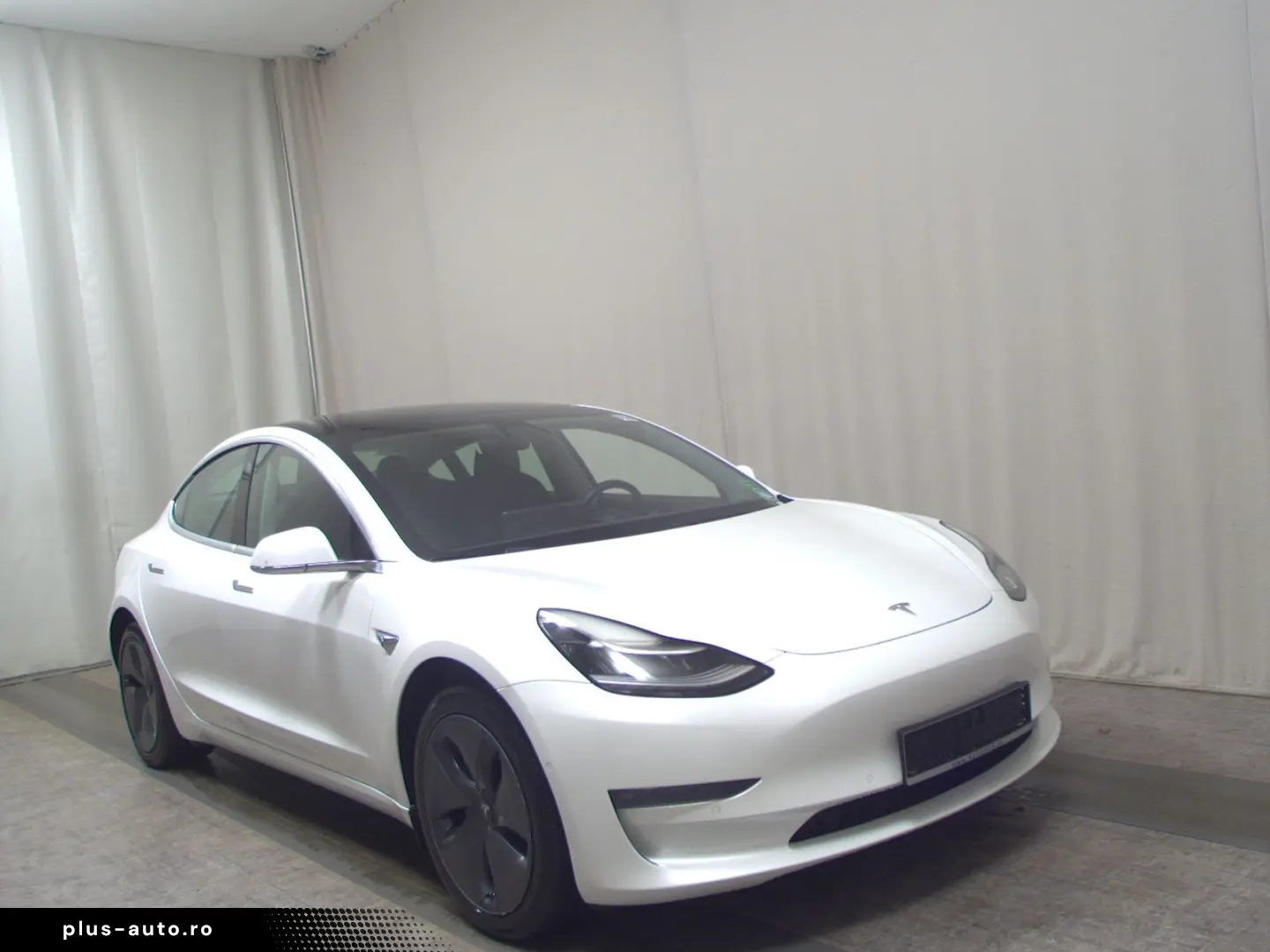 TESLA Model 3 Long Range AWD Dual Motor Leder Nav LED
