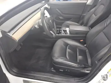 TESLA Model 3 Long Range AWD Dual Motor Leder Nav LED