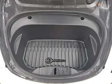 TESLA Model 3 Long Range AWD Dual Motor Leder Nav LED